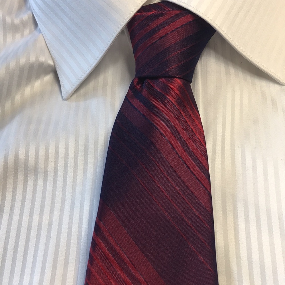 Bellissimo red with deep purple diagonal striped, 100% silk tie. NWT